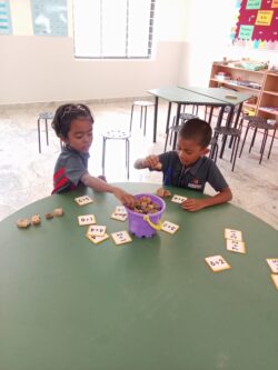 filter: 0; jpegRotation: 90; fileterIntensity: 0.000000; filterMask: 0; module:1facing:0;
hw-remosaic: 0;
touch: (-1.0, -1.0);
modeInfo: ;
sceneMode: NightHDR;
cct_value: 0;
AI_Scene: (-1, -1);
aec_lux: 0.0;
hist255: 0.0;
hist252~255: 0.0;
hist0~15: 0.0;