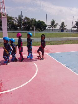 filter: 0; jpegRotation: 90; fileterIntensity: 0.000000; filterMask: 0; module:1facing:0;
hw-remosaic: 0;
touch: (-1.0, -1.0);
modeInfo: ;
sceneMode: Auto;
cct_value: 0;
AI_Scene: (-1, -1);
aec_lux: 0.0;
hist255: 0.0;
hist252~255: 0.0;
hist0~15: 0.0;