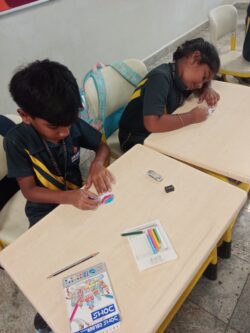 filter: 0; jpegRotation: 90; fileterIntensity: 0.000000; filterMask: 0; module:1facing:0;
hw-remosaic: 0;
touch: (-1.0, -1.0);
modeInfo: ;
sceneMode: Night;
cct_value: 0;
AI_Scene: (-1, -1);
aec_lux: 0.0;
hist255: 0.0;
hist252~255: 0.0;
hist0~15: 0.0;